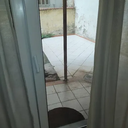 Downtown With Private Yard Yr1 Apartamento Tessalónica