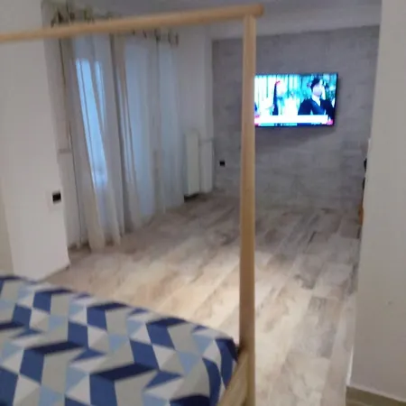 Downtown With Private Yard Yr1 Apartamento Tessalónica