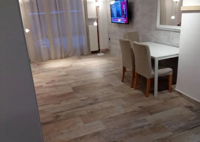 Downtown With Private Yard Yr1 Διαμέρισμα Θεσσαλονίκη